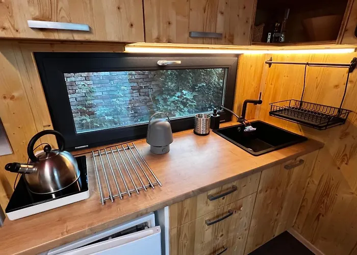 Tiny House Baraczek Brno-Jundrov, Ulice Veslarska